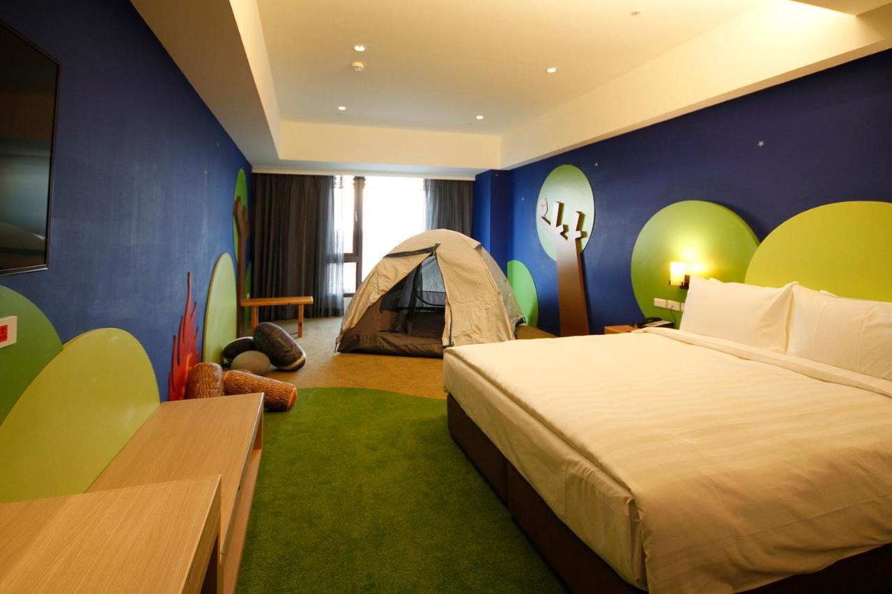 Grand Bay Resort Hotel Hengchun Old Town Exterior foto A room at the Forest World Hotel